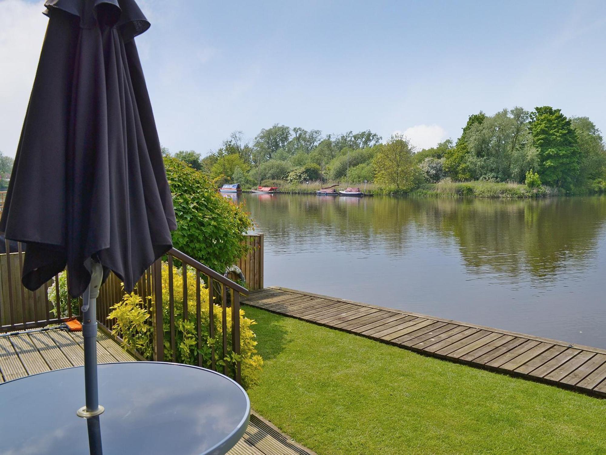 Heron'S View Brundall Exterior foto